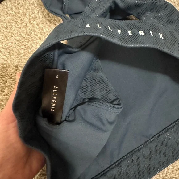 Sports bra bundle - Picture 3 of 5